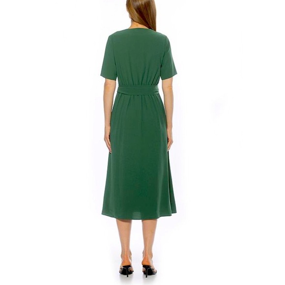 Alexia Admor Green Fit and Flare Belted Dress size 2 NWT - Picture 2 of 12